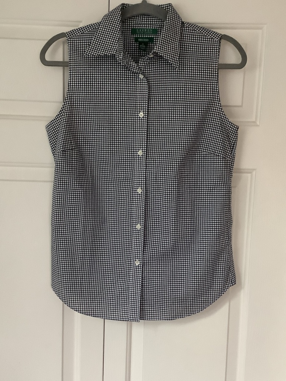 Lauren Ralph Lauren Black and White Gingham Sleeveless Button-Down Shirt